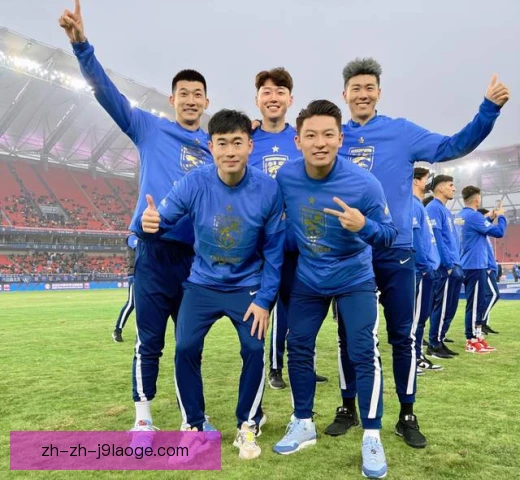 国足换人策略偏好调整，临场应变决定比赛走势